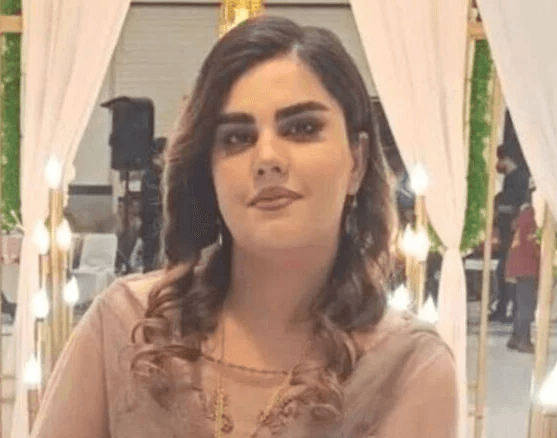گلاله محمودی آذر